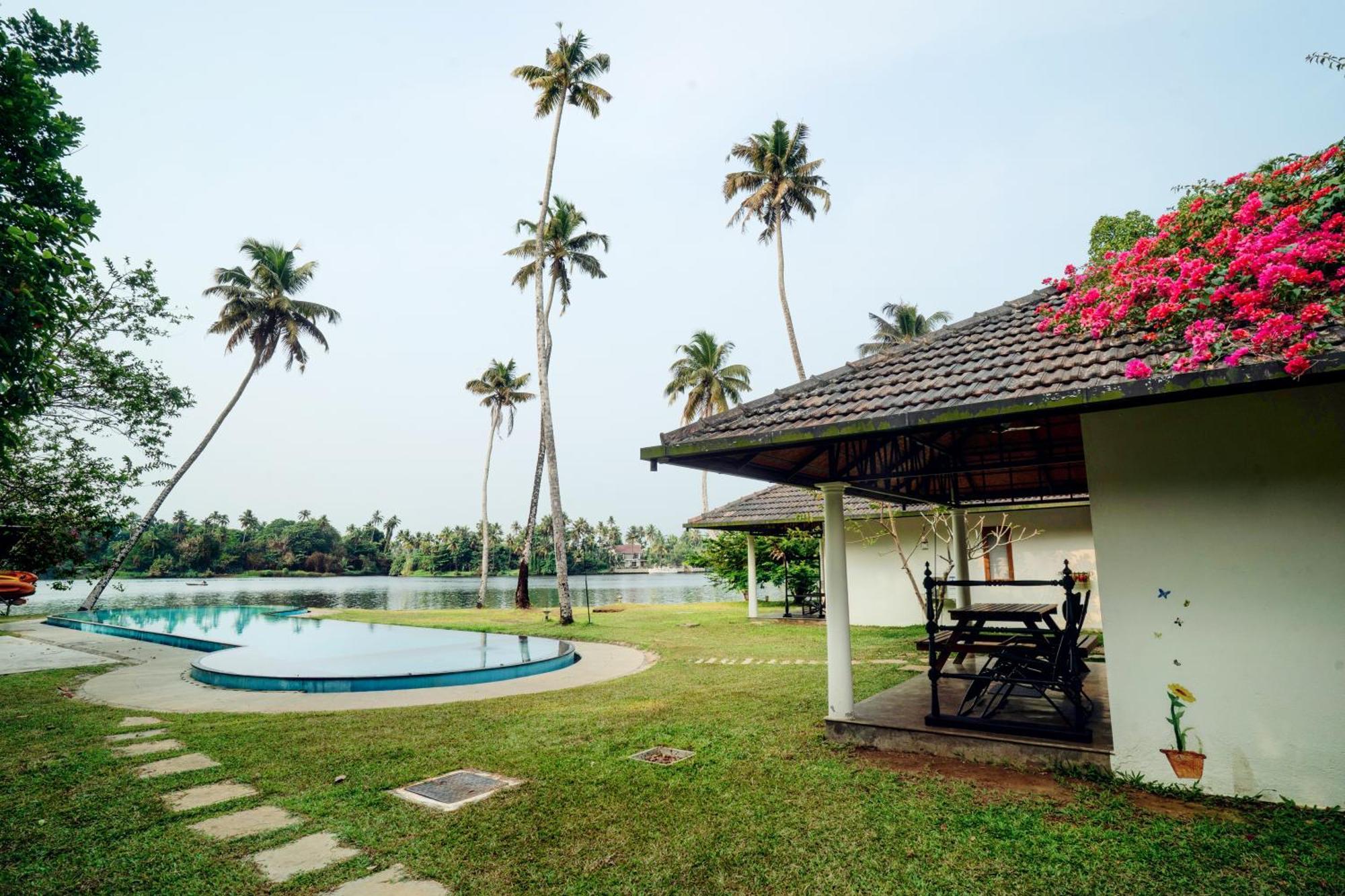 Cranganor History Cafe & Riverside Chateau North Paravur Экстерьер фото
