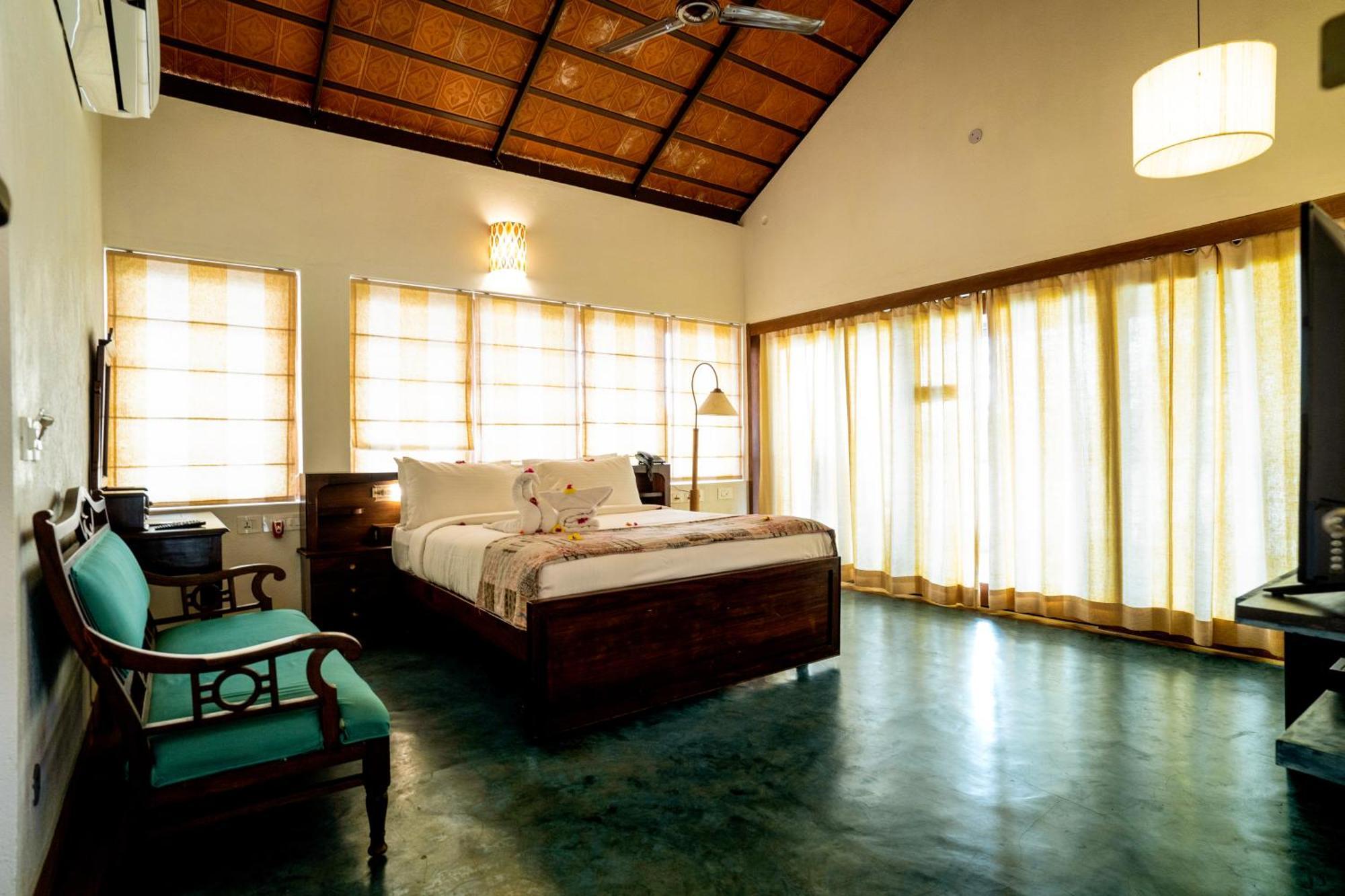 Cranganor History Cafe & Riverside Chateau North Paravur Экстерьер фото