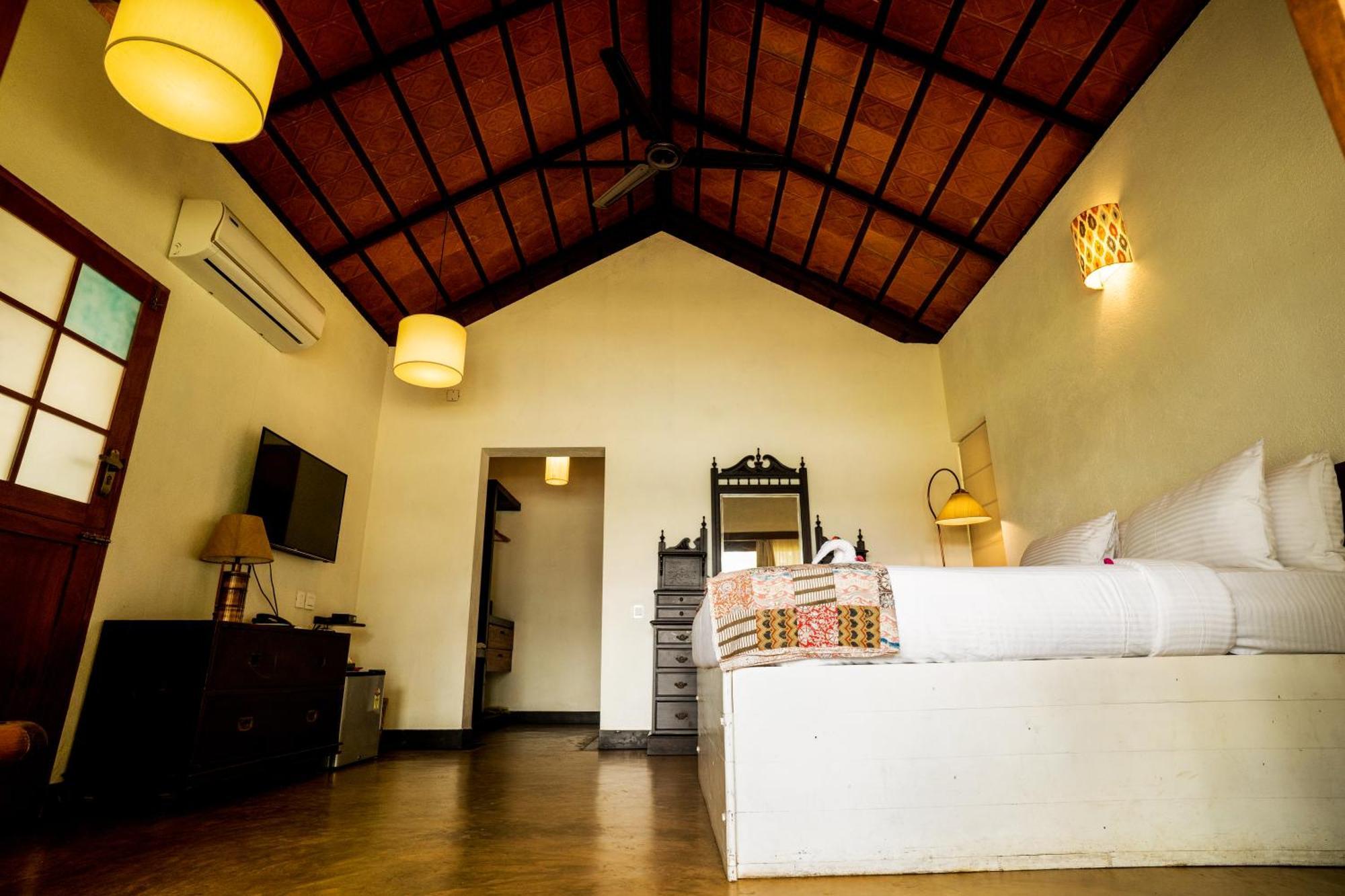 Cranganor History Cafe & Riverside Chateau North Paravur Экстерьер фото