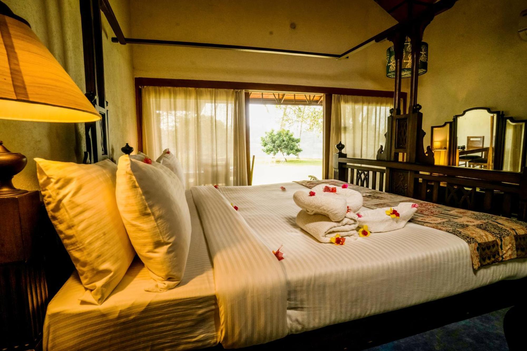 Cranganor History Cafe & Riverside Chateau North Paravur Экстерьер фото