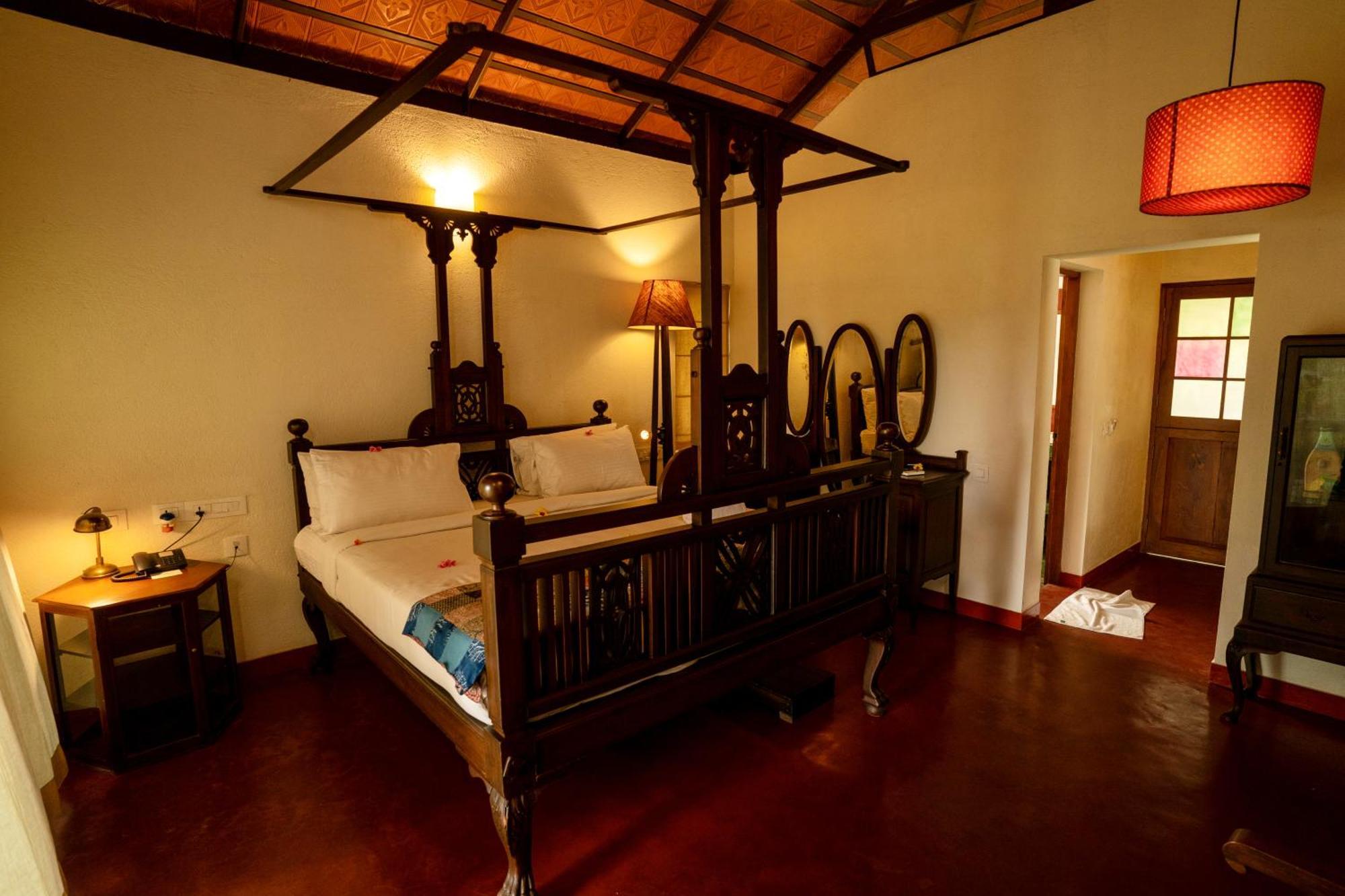 Cranganor History Cafe & Riverside Chateau North Paravur Экстерьер фото