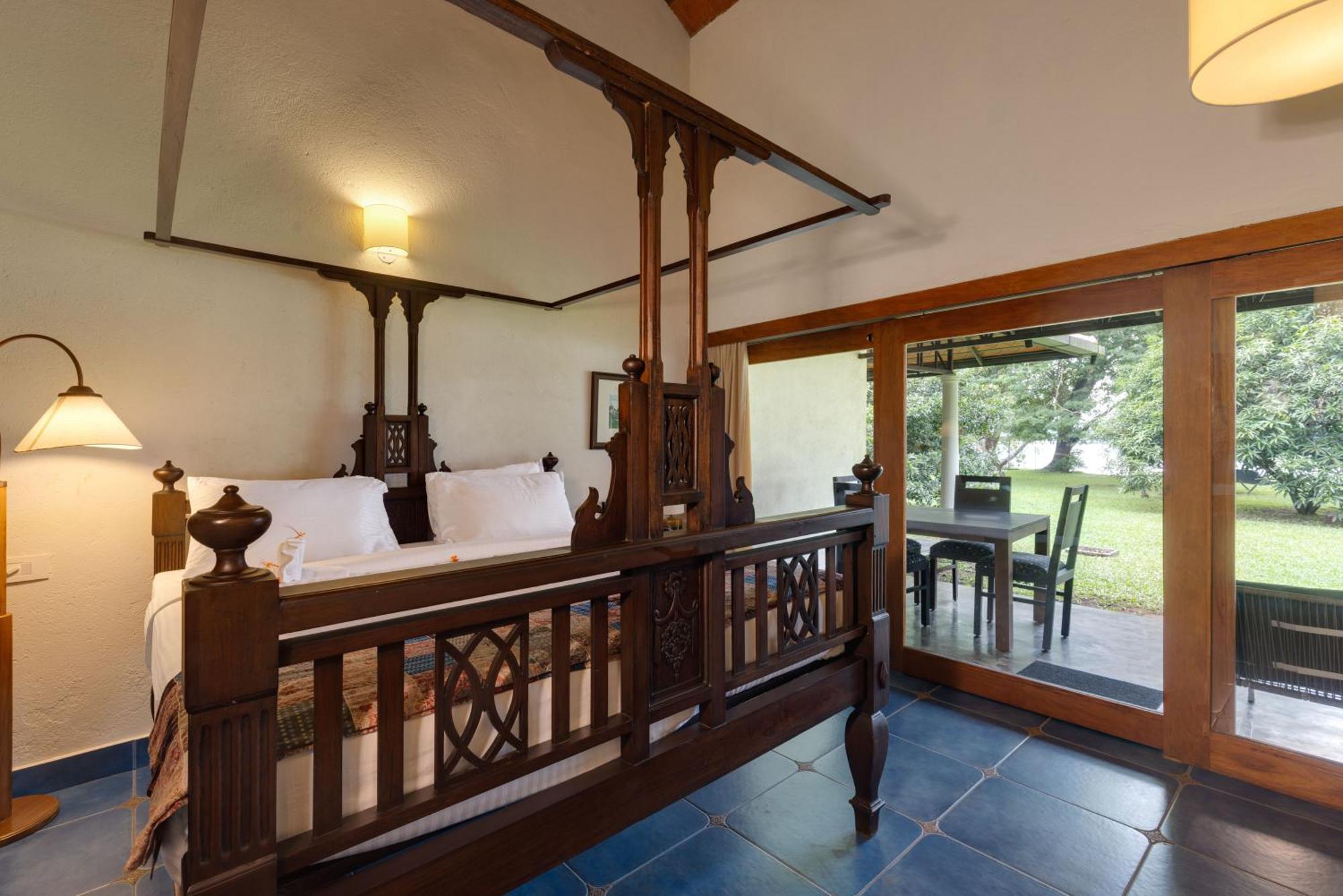 Cranganor History Cafe & Riverside Chateau North Paravur Экстерьер фото